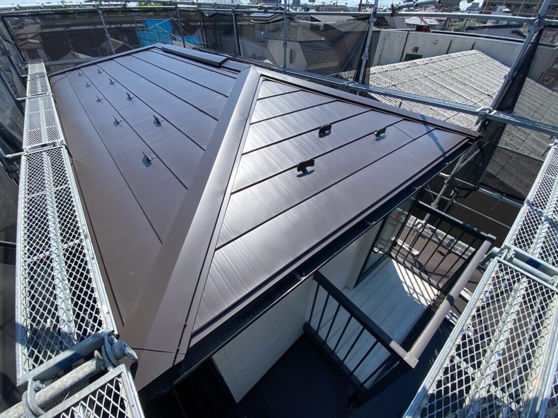 屋根カバー工事